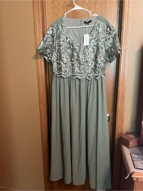 Lace Bodice Sage Green Maxi Dress